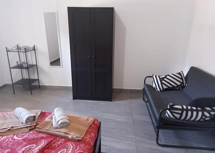 Ariadnis 3 Beds Apt